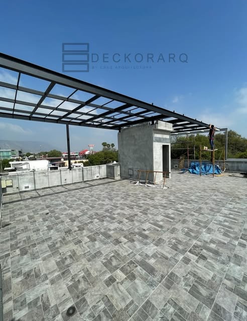 Proyecto de terraza exterior por DECKORARQ